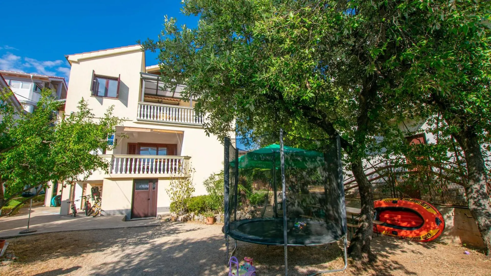 Apartments Barbara Pakostane